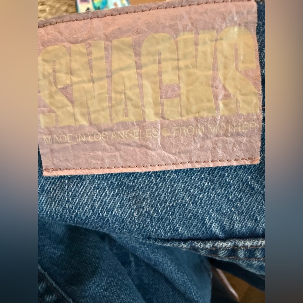 Mother. Snacks! High Waisted Twizzy Skimp in Delicous Memories Wash. size 27. - Picture 6 of 12